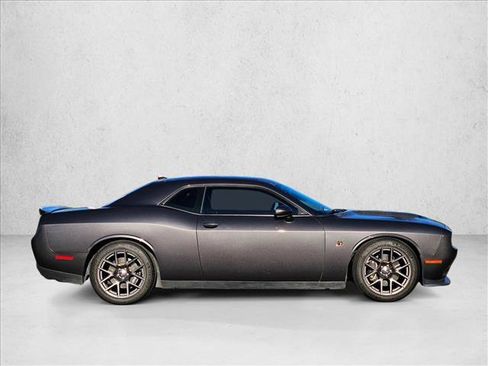 Used 2016 Dodge Challenger R/T Scat Pack w/ Leather Interior Group image 4