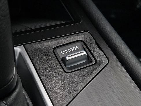 Certified 2025 Nissan Kicks SV w/ SV Premium Package image 25