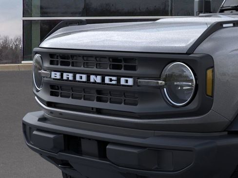New 2025 Ford Bronco Base image 19