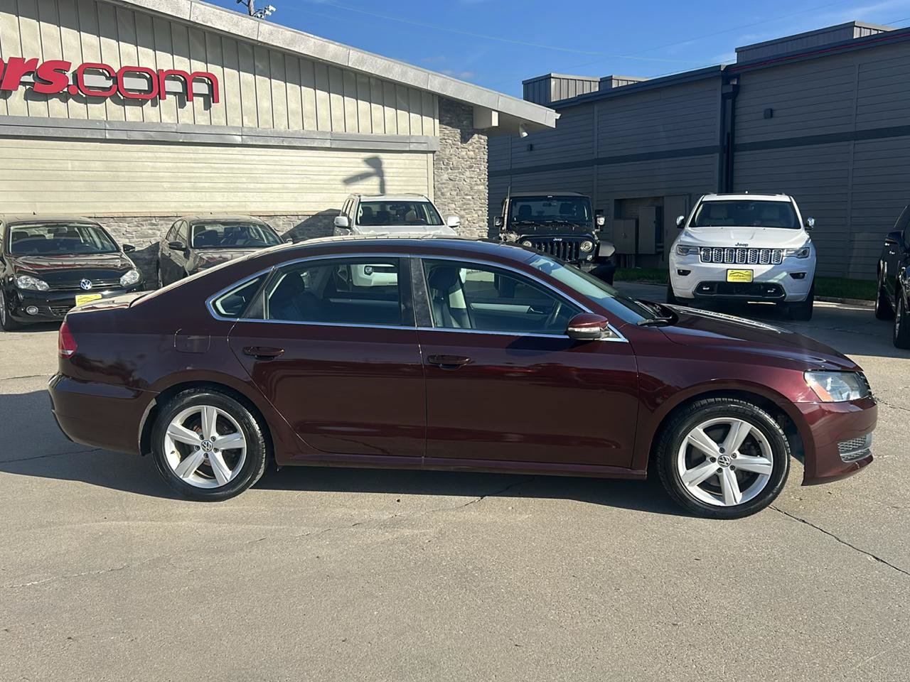 Used 2012 Volkswagen Passat 2.5 SE FWD image 2