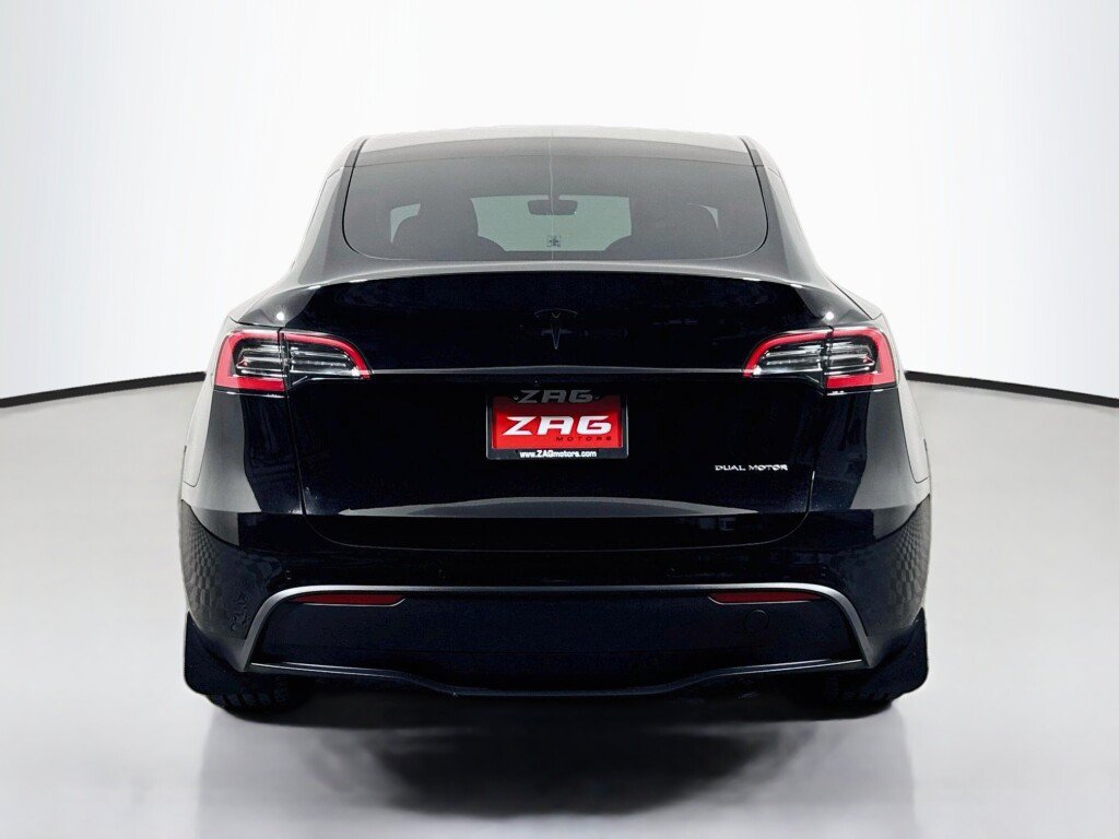 Used 2022 Tesla Model Y Long Range AWD/4WD image 4