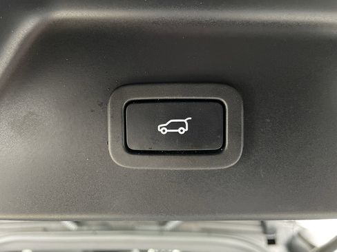 Used 2020 Land Rover Range Rover Long Wheelbase HSE image 39