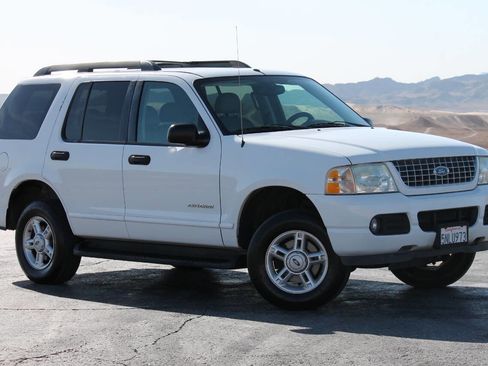 Used 2005 Ford Explorer Sport XLT image 1