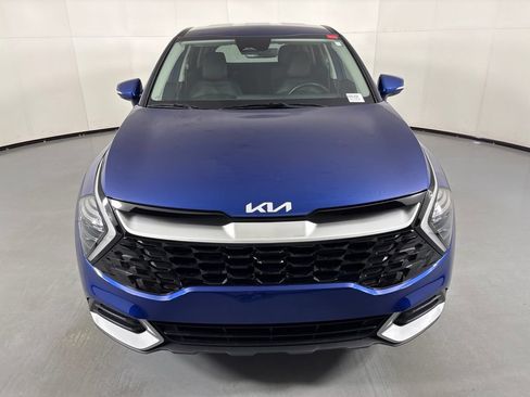 Used 2025 Kia Sportage EX FWD image 3