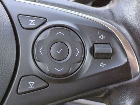 Used 2021 Buick Enclave Premium w/ Sun and Sites Package image 24