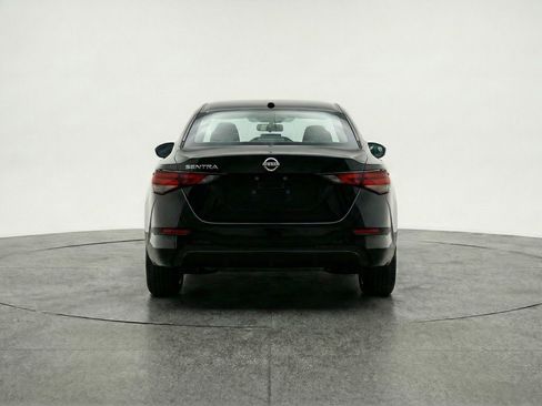 Used 2025 Nissan Sentra SV image 7