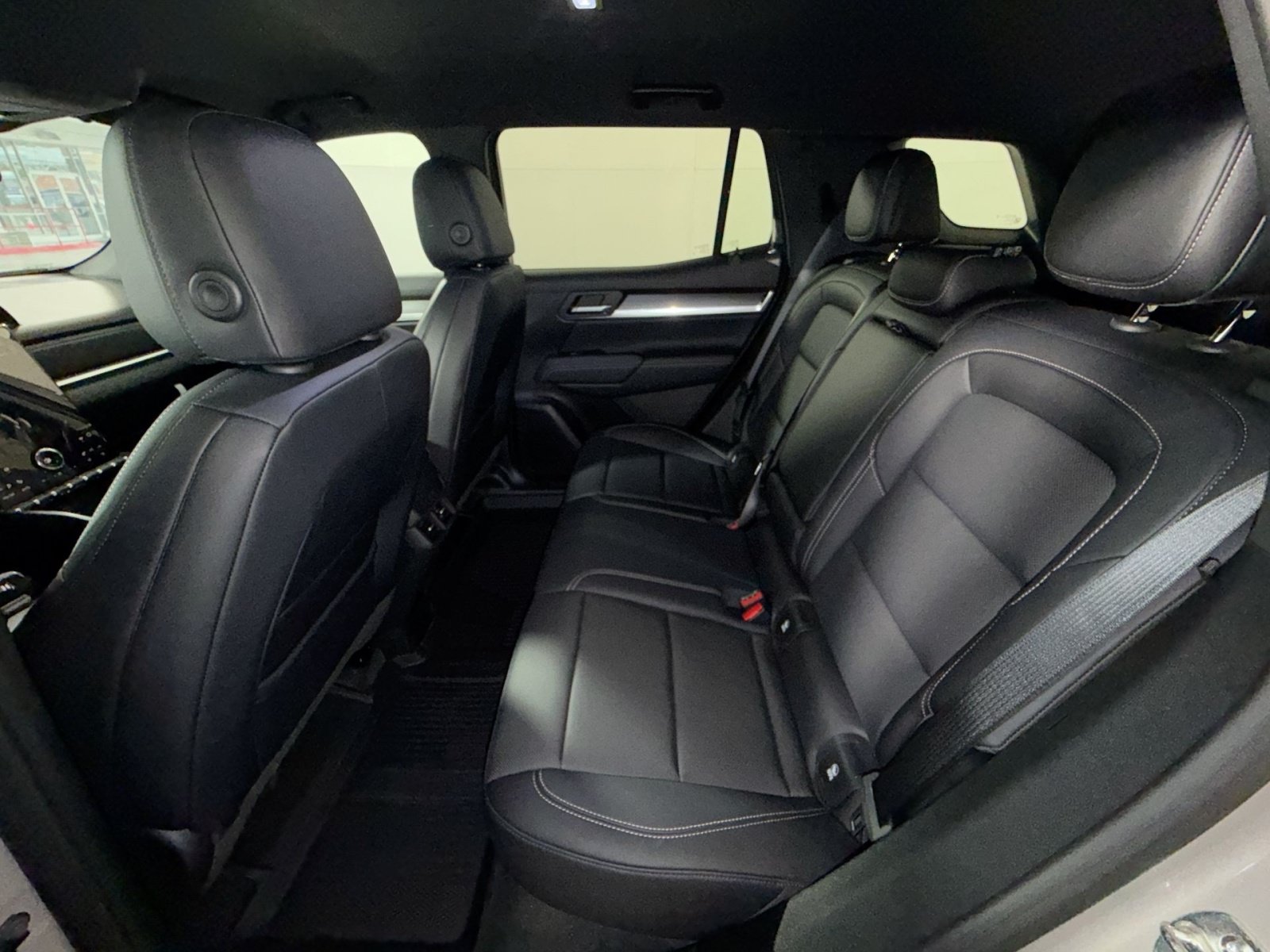 New 2027 GMC Terrain Elevation w/ Elevation Premium Package AWD/4WD image 24