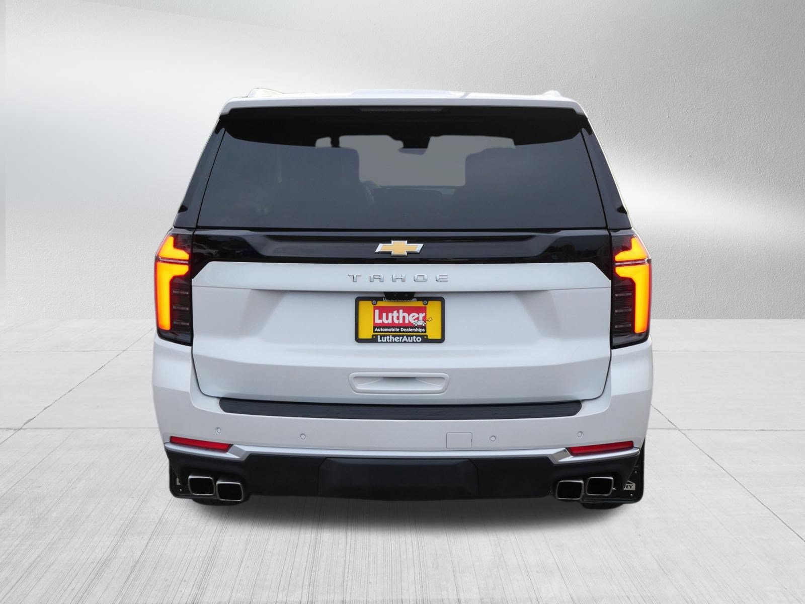 Used 2025 Chevrolet Tahoe High Country AWD/4WD image 6