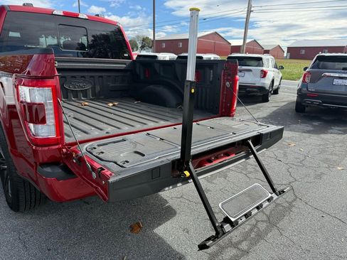 Used 2022 Ford F150 Lariat w/ Equipment Group 502A High image 37