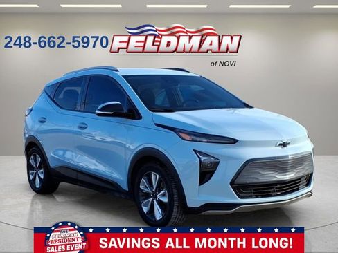 Used 2022 Chevrolet Bolt EUV LT w/ Convenience Package image 8