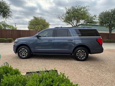 Used 2022 Ford Expedition Max XLT image 11