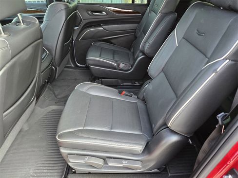 Used 2023 Cadillac Escalade ESV Premium Luxury image 19