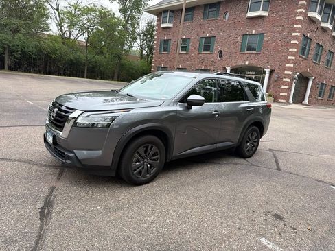 Used 2022 Nissan Pathfinder SV AWD/4WD image 5