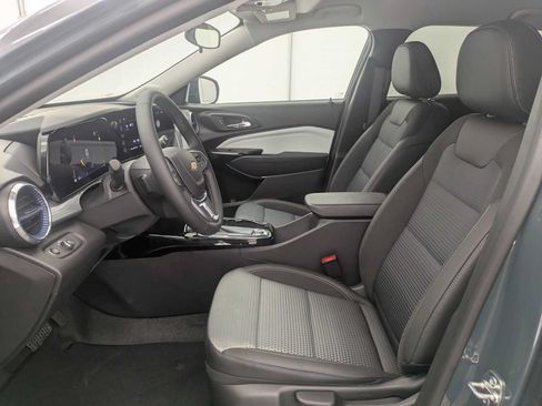 New 2026 Chevrolet Trax LT w/ Driver Confidence Package FWD image 17