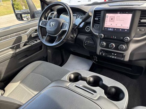 Used 2024 RAM 2500 Big Horn image 25