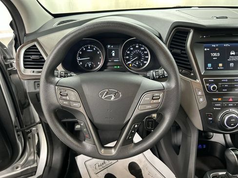 Used 2017 Hyundai Santa Fe Sport FWD image 4