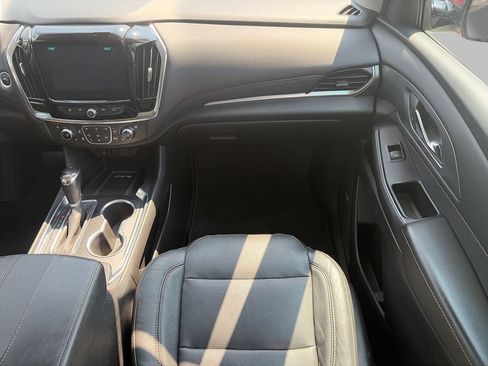 Used 2019 Chevrolet Traverse Premier w/ Driver Confidence II Package FWD image 13