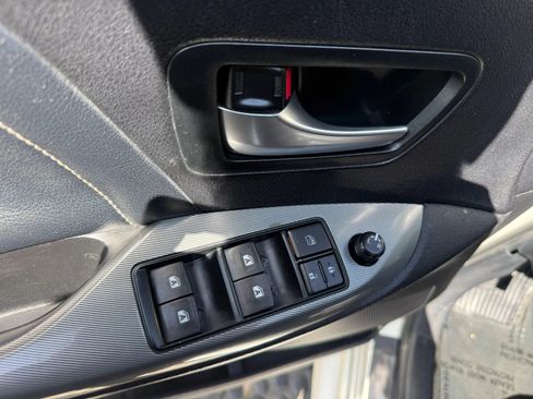 Used 2016 Toyota Sienna SE w/ SE Preferred Package FWD image 10
