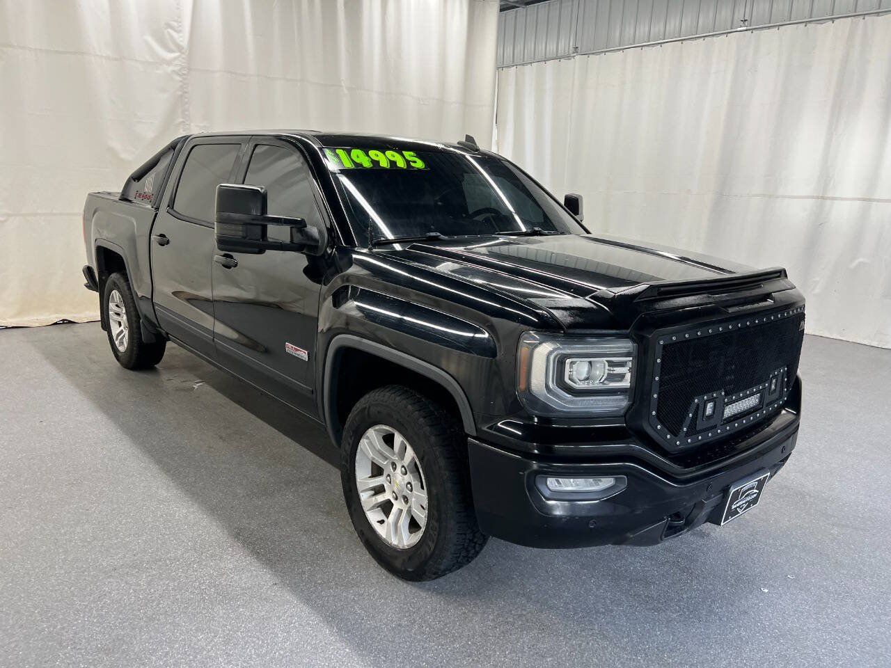 Used 2017 GMC Sierra 1500 SLT w/ All Terrain X Package AWD/4WD image 3