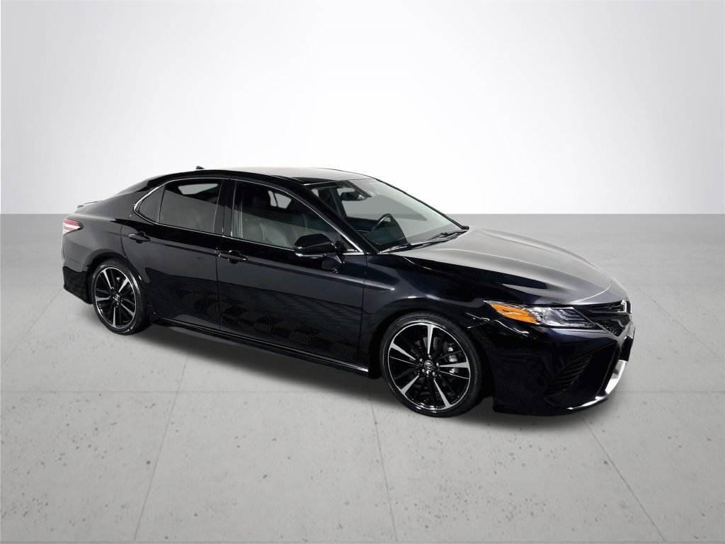 Used 2020 Toyota Camry XSE FWD image 4