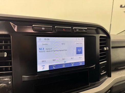 Used 2023 Ford F250 XLT w/ FX4 Off-Road Package image 12