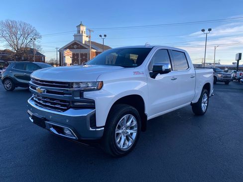 Used 2019 Chevrolet Silverado 1500 LTZ w/ LTZ Premium Package AWD/4WD image 8