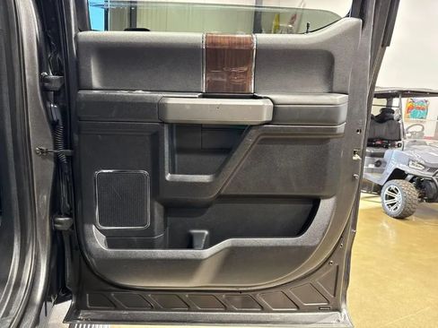 Used 2017 Ford F250 Platinum w/ Platinum Ultimate Package AWD/4WD image 39