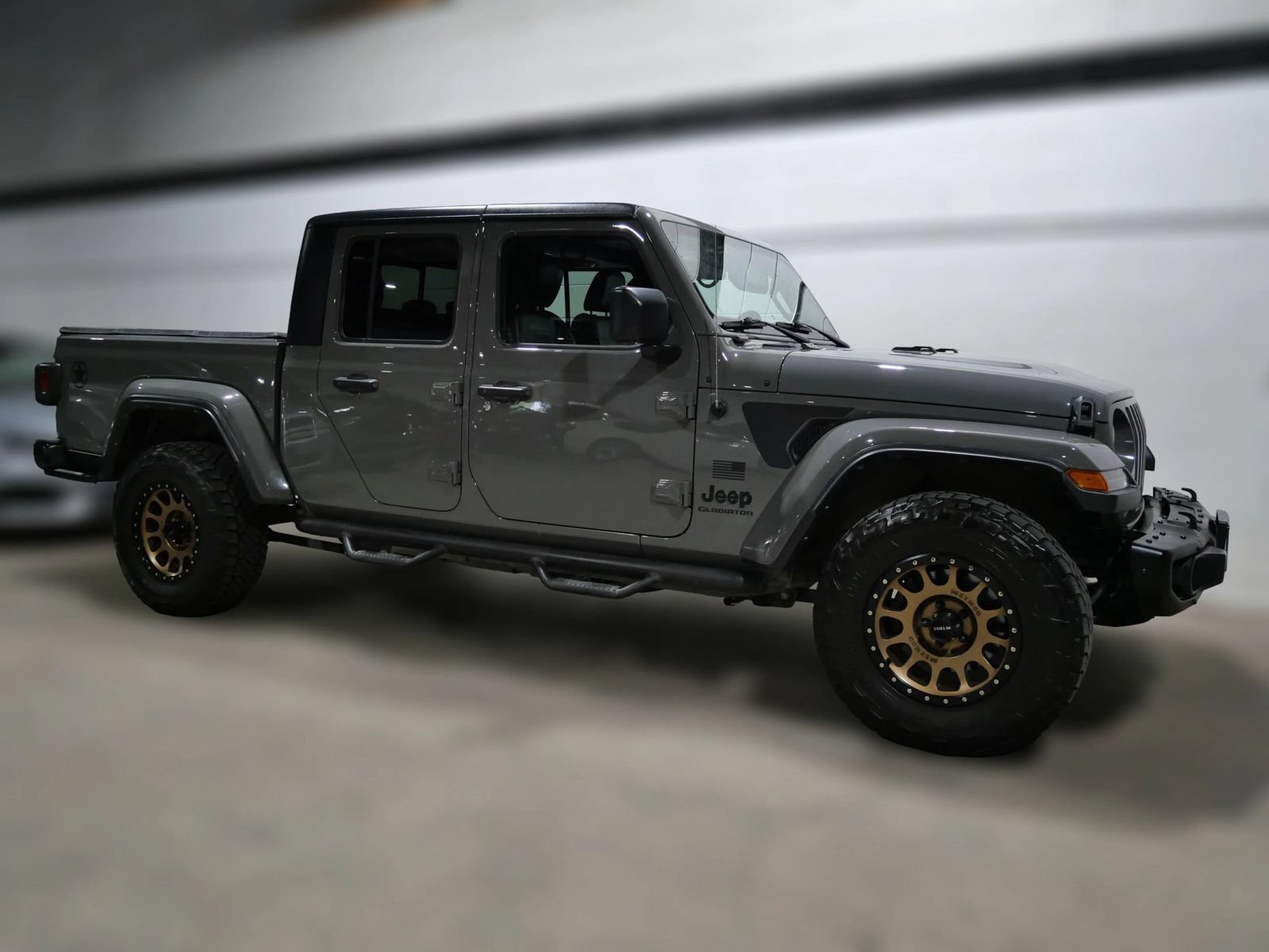 Used 2021 Jeep Gladiator Sport AWD/4WD image 3