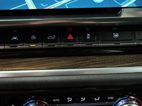 New 2026 GMC Sierra 1500 Elevation image 30