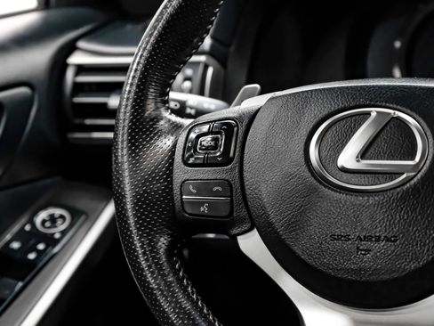 Used 2019 Lexus IS 300 RWD image 19