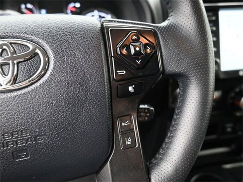 Used 2022 Toyota 4Runner TRD Off-Road image 30
