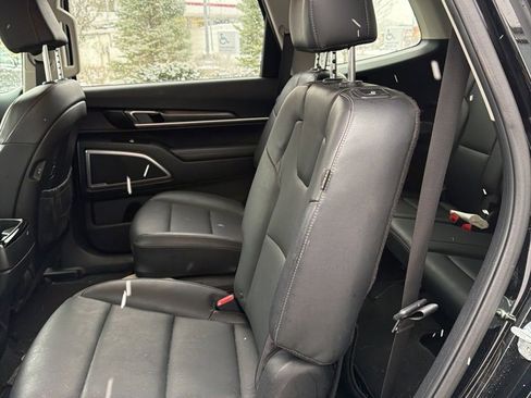 Used 2023 Kia Telluride S image 14