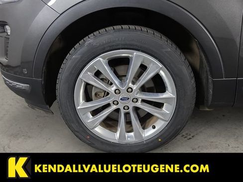 Used 2018 Ford Explorer Limited w/ Equipment Group 301A AWD/4WD image 9