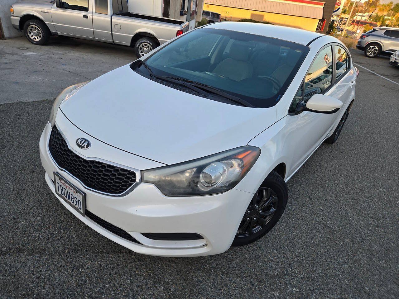 Used 2014 Kia Forte LX FWD image 4