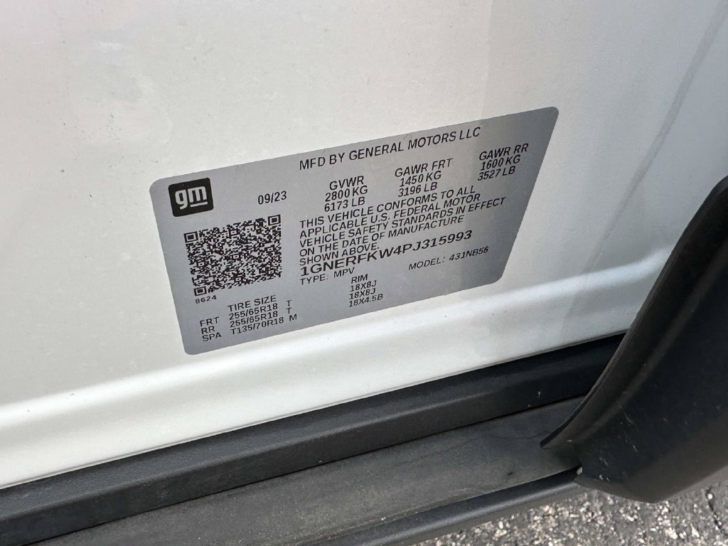 Used 2023 Chevrolet Traverse LS w/ Midnight/Sport Edition FWD image 32
