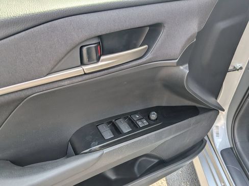 Used 2025 Toyota Camry LE FWD image 10