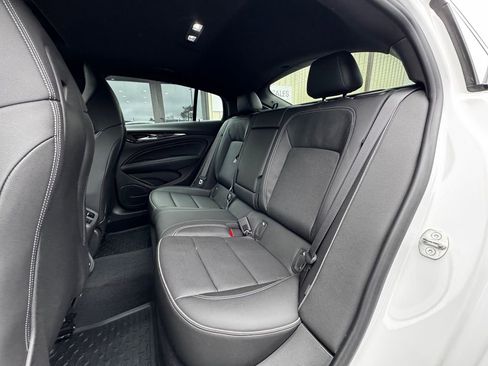 Used 2020 Buick Regal GS image 40