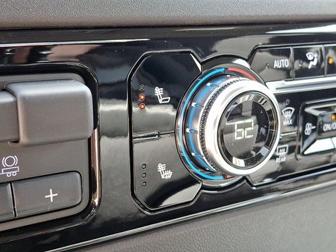 New 2025 GMC Sierra 2500 SLE w/ SLE Convenience Package image 18