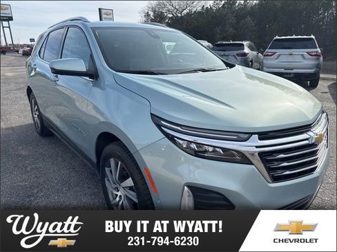 Used 2022 Chevrolet Equinox Premier AWD/4WD image 1