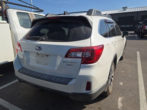 Used 2016 Subaru Outback 3.6R Limited image 3