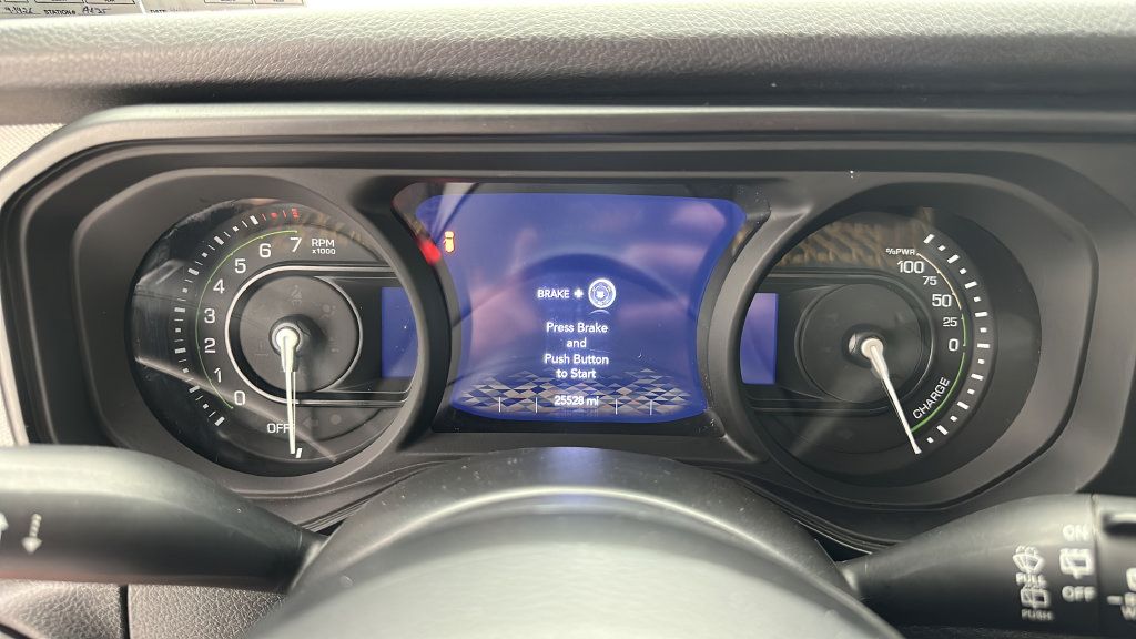 Used 2024 Jeep Wrangler Unlimited AWD/4WD image 16