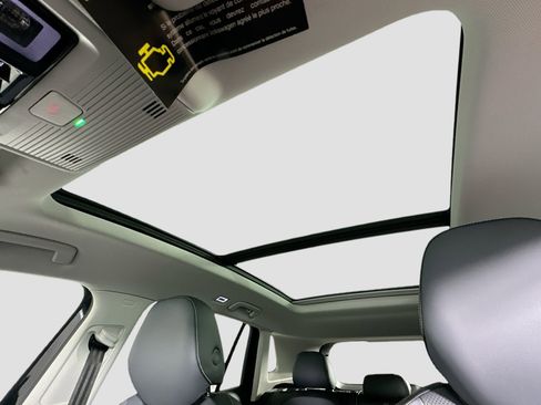 New 2026 Volkswagen Tiguan SE image 20