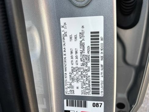 Certified 2024 Toyota Tacoma TRD Off-Road AWD/4WD image 27