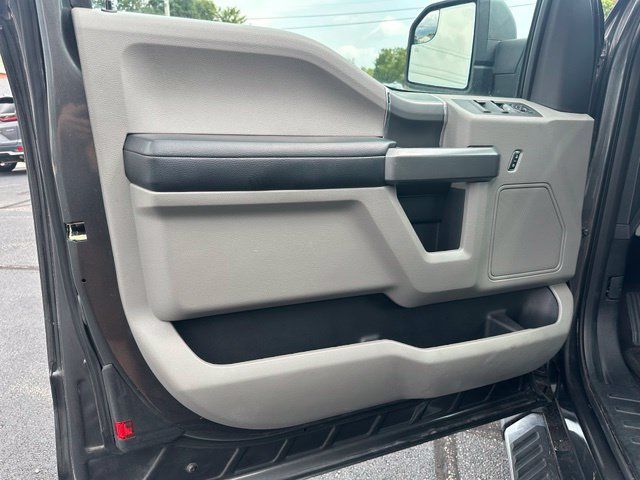 Used 2015 Ford F150 XLT w/ Equipment Group 302A Luxury AWD/4WD image 14