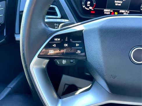 Used 2022 Audi Q4 e-tron Prestige image 17