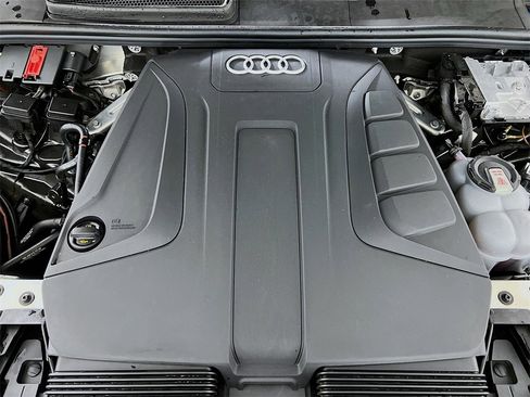 Used 2023 Audi Q7 2.0T Premium w/ Convenience Package image 30