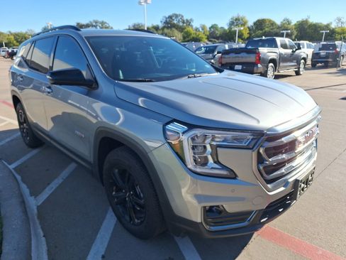 Used 2024 GMC Terrain AT4 w/ Infotainment Package II image 8