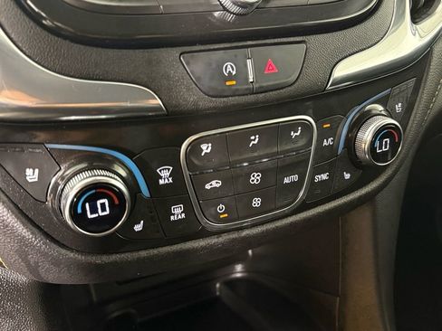 Used 2023 Chevrolet Equinox Premier image 31