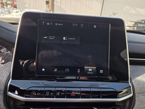 Used 2025 Jeep Compass Latitude image 37