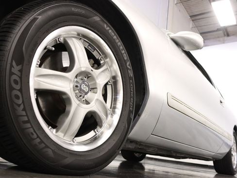 Used 1998 Lincoln Mark VIII image 24